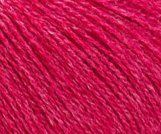 Пряжа Silky Wool цвет № 333 zoom up брусника