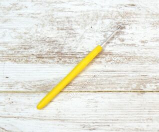 Крючок для вязания, с силиконовой ручкой, d = 2,5 мм, 14 см, цвет МИКС/2
